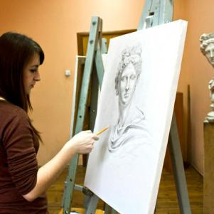 Drawing courses for University entrants